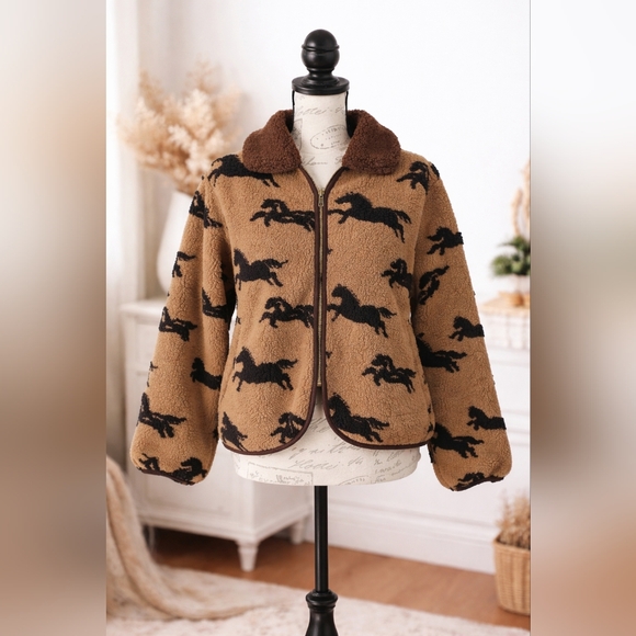 THE GREAT. Jackets & Blazers - The Great. The Pasture Jacket Women Size 0 Horses Zip Up Sherpa XS Rare